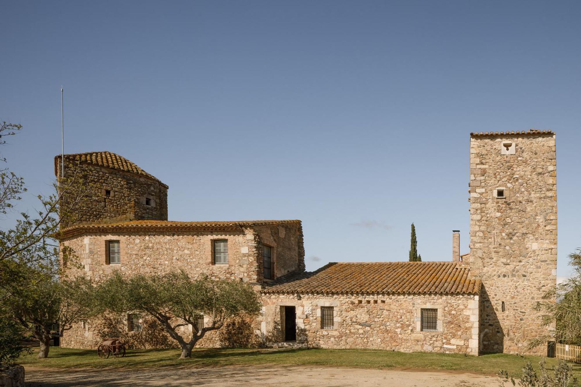 Hotel Castell De Vallgornera Peralada Exterior foto