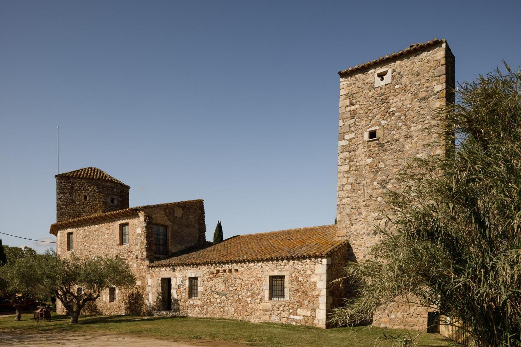 Hotel Castell De Vallgornera Peralada Exterior foto